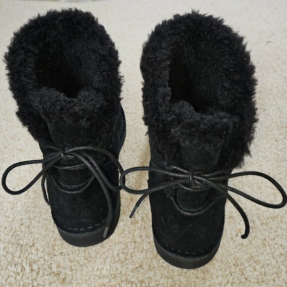 NWOT UGG BLACK SUEDE BOOTS with LACE UP BACK TIES  & COZY PLUSH LINING SIZE 6 - Picture 4 of 12